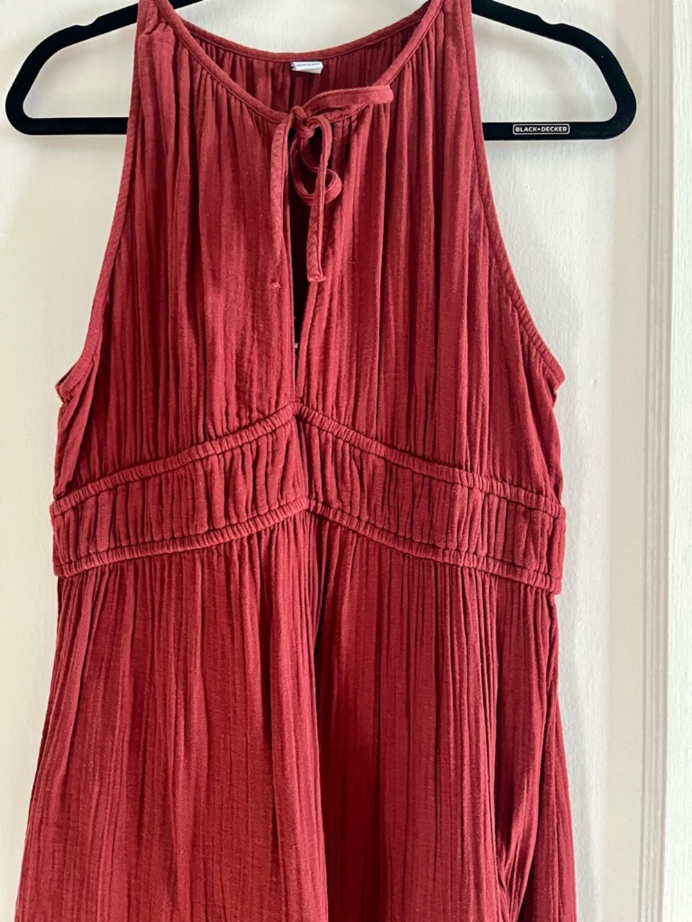 Old Navy Sleeveless Tiered Maxi Dress in Deep Red